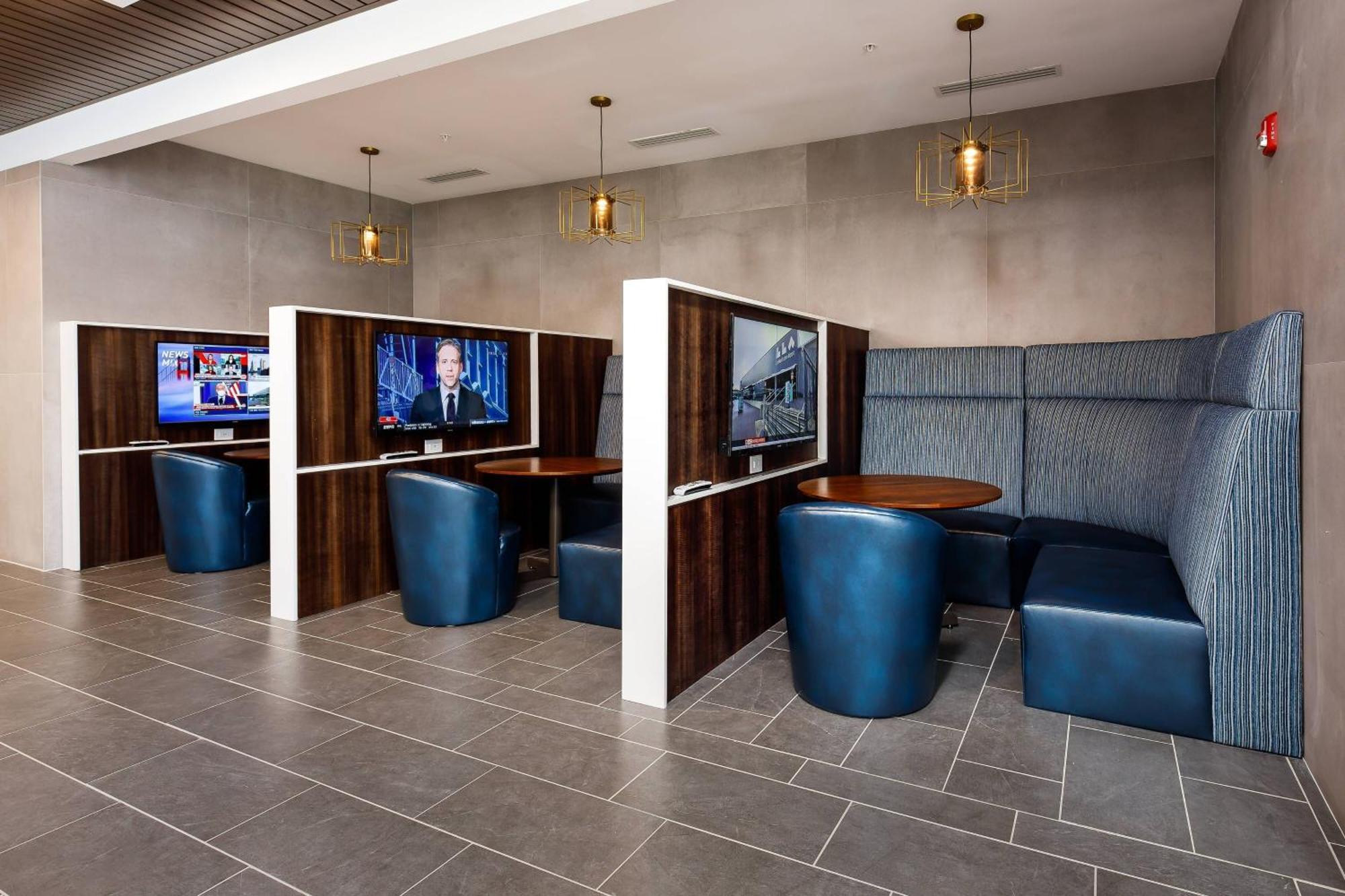 Courtyard By Marriott Pensacola I-10 West Hotel Exterior photo