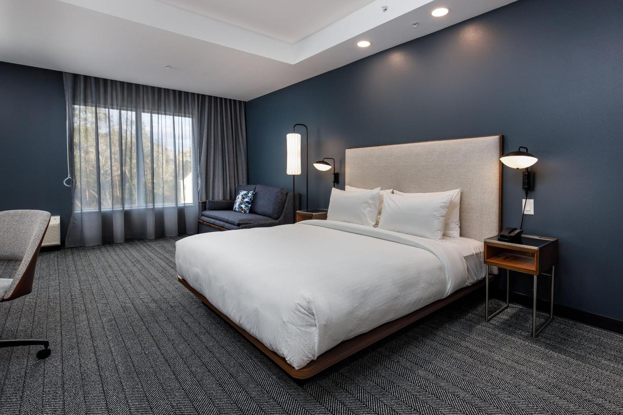 Courtyard By Marriott Pensacola I-10 West Hotel Exterior photo