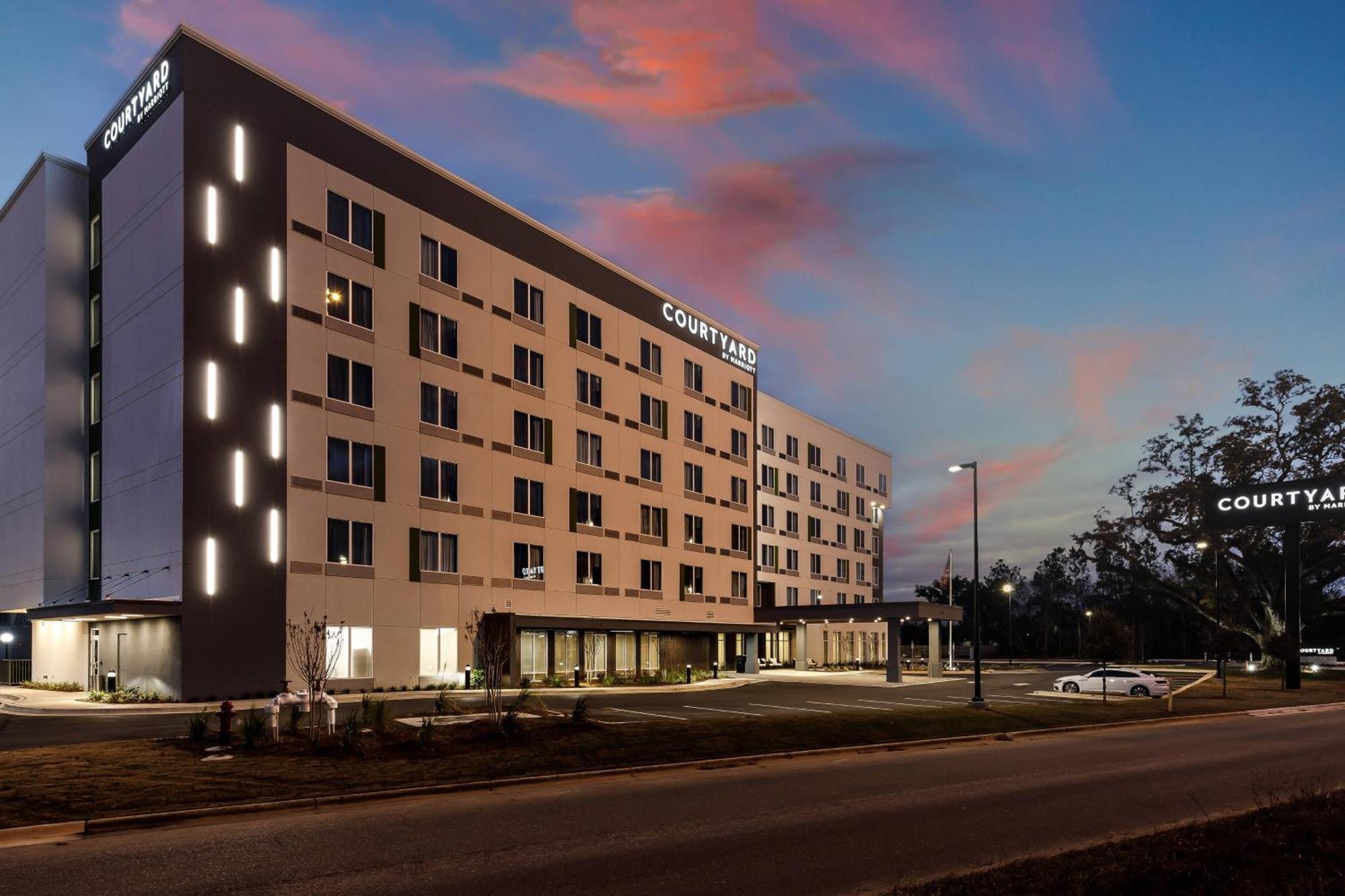 Courtyard By Marriott Pensacola I-10 West Hotel Exterior photo